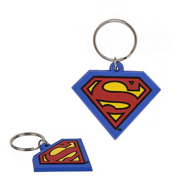 DC Shoes MONOGRAM Schlüsselanhänger – Superman Design In Knalligen Farben, Ca. 4 Cm Groß